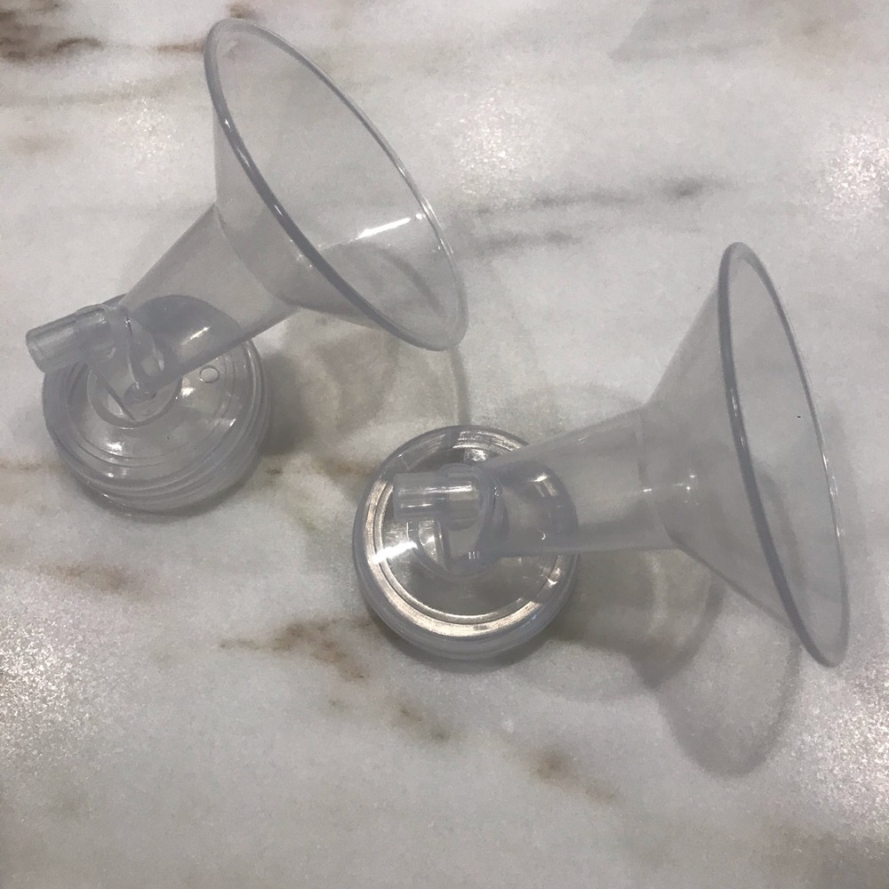 2 size 28 breast shield flanges for spectra pump